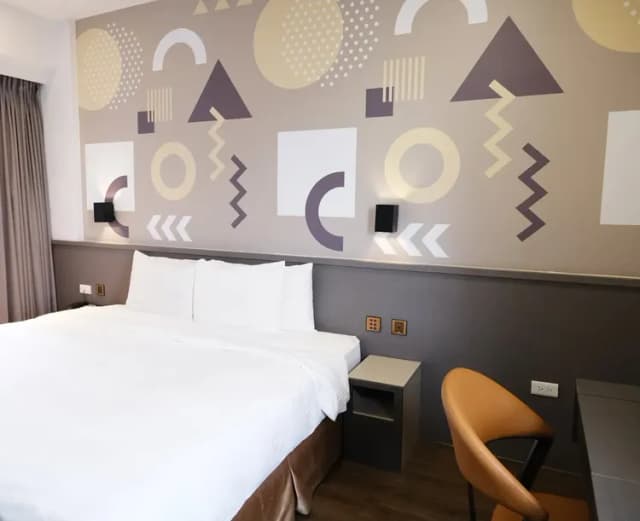 隱和旅｜近逢甲夜市-豪華雙人房-1