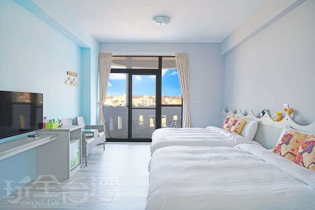 Lai seaside bed and breakfast-Ocaen view room l Seaview Quadruple Room-3