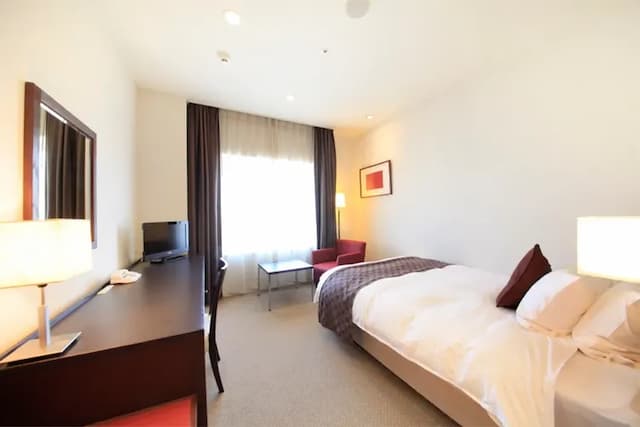 Grand double bed width 140 cm