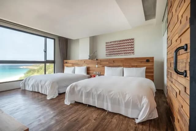 墾丁泊途會館 l 台灣最南端-微風海藍四人房(海景)-3