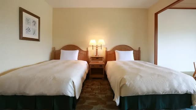 [Japanese-Western style room 46 square meters] A room type that is nice for families with 2 beds and 6 tatami mats in Japanese-style room ♪