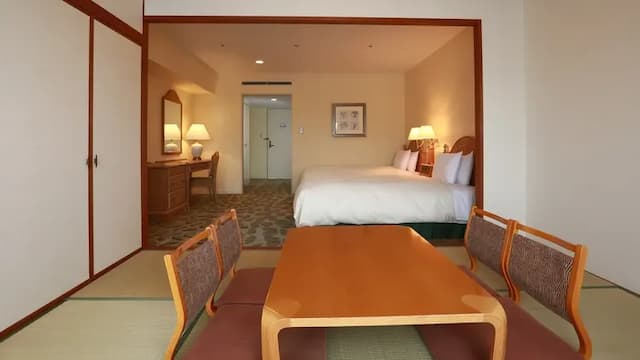 [Japanese-Western style room 46 square meters] A room type that is nice for families with 2 beds and 6 tatami mats in Japanese-style room ♪