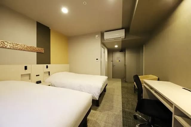 金澤西口站前微笑飯店 | 距金澤西口步行4分鐘-雙床房【不挑房】-3
