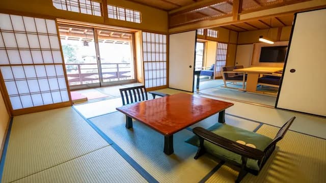 10 tatami Japanese-style room + indoor hot spring bath + private dining room + terrace