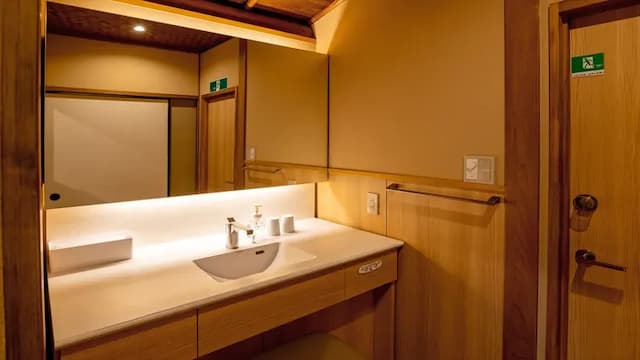 10 tatami Japanese-style room + indoor hot spring bath + private dining room + terrace