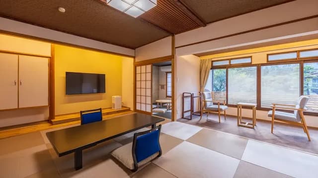 Japanese-style room with 12 tatami mats, twin bed *This room type is located on the second floor of the building.