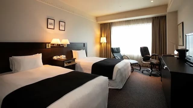 (New) Executive Twin