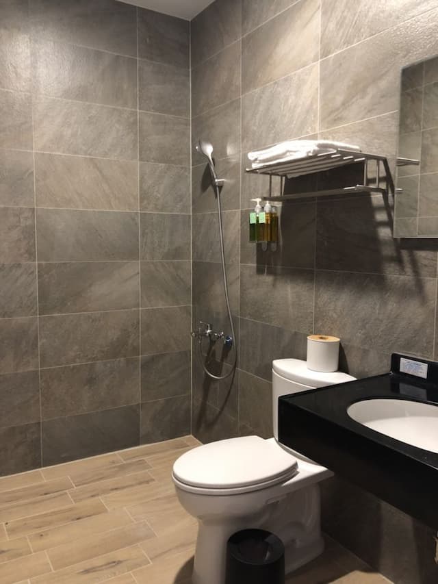 Peninsula-Simple double room-6