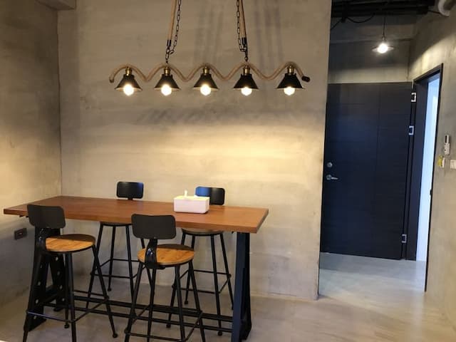 Peninsula-Light Industry Quadruple Room-1