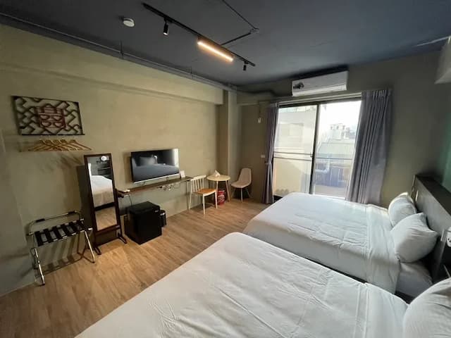 Longlang Homestay-Deluxe Quadruple Room-5
