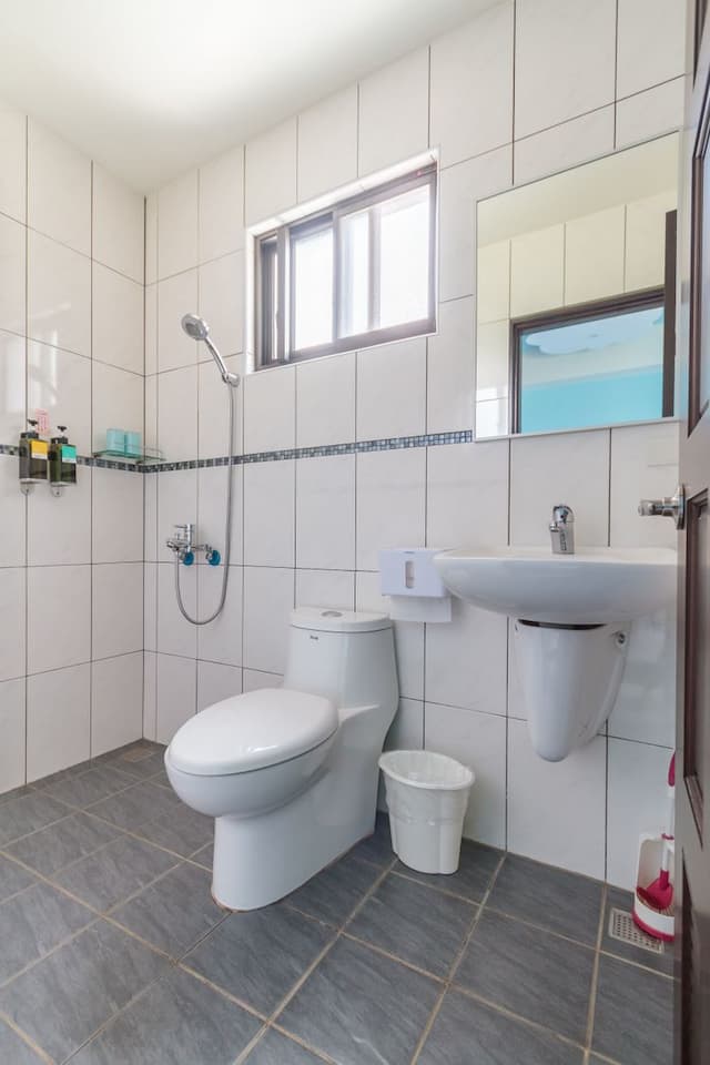 異宿風巢景觀旅店｜可10人包棟｜-高級雙人房-附陽台-202-4