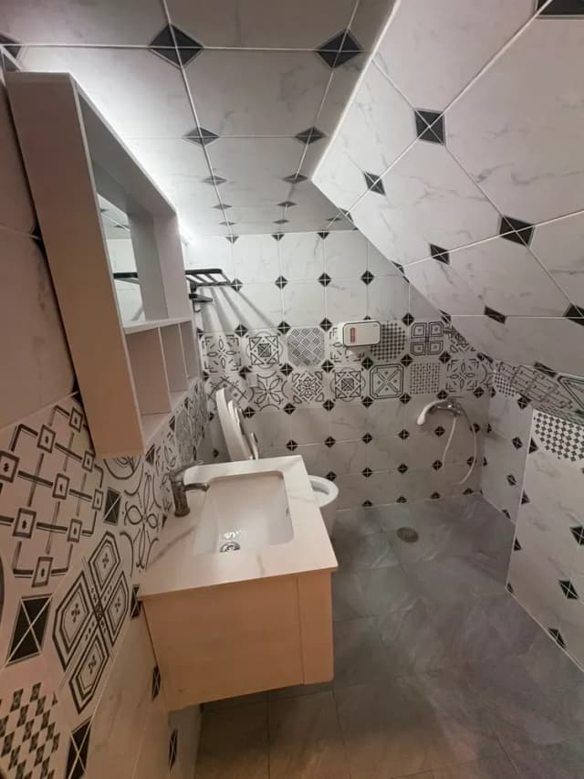 愛樂-黑貓館｜緊鄰大東夜市-101素雅風格雙人房(自助入住，請一定要加賴以取得入住步驟）-5