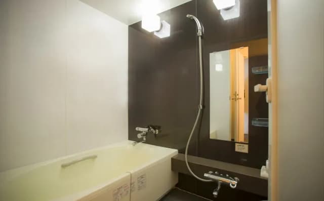 飛驒高山Alpina溫泉飯店｜高山站徒歩3分/高山陣屋徒歩5分-豪華好萊塢房｜附腿部按摩機【不挑房】-3