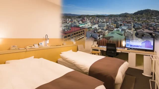 The high-floor twin room can also be used as a bed-sharing room. In that case, the beds will be provided in Hollywood style.