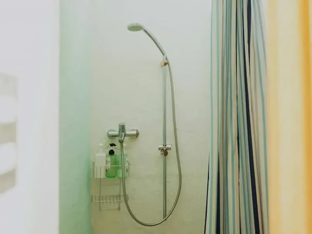 CAFE & Petit Hostel ROUTE-Deluxe Dormitory-5