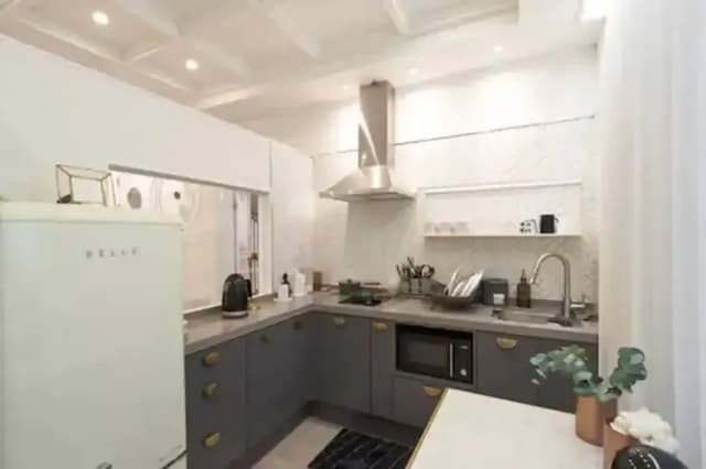 雲弘大旅居｜近弘大入口站 京義線林蔭道-Room 1-6