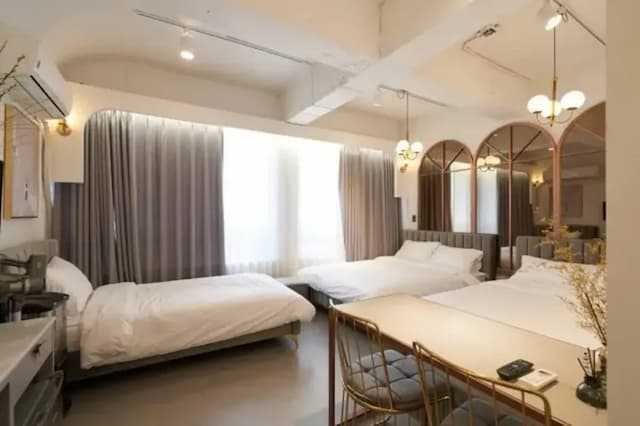 雲弘大旅居｜近弘大入口站 京義線林蔭道-Room 2-1