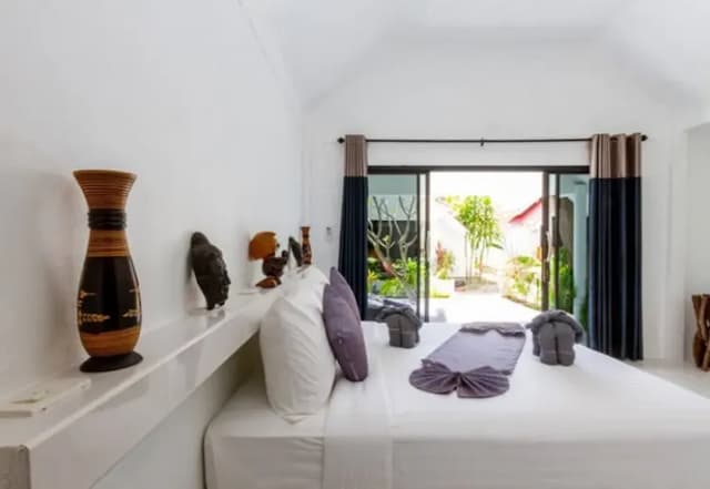 EL PILLAX LANTA RESORT-Deluxe Room (Room only)-2