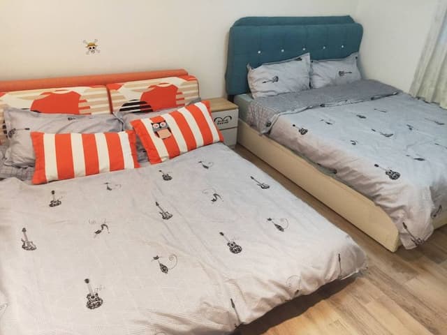 black kitten BNB-202 One Piece Style 2-4 Bed Room (Extra Bed Available) (Self-service check-in, please be sure to add the check-in steps)-4