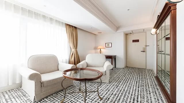 corner deluxe twin image