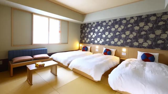 [No smoking] Moderate triple 27.1 square meters Serta bed (100 & times; 195 cm & times; 3 units)