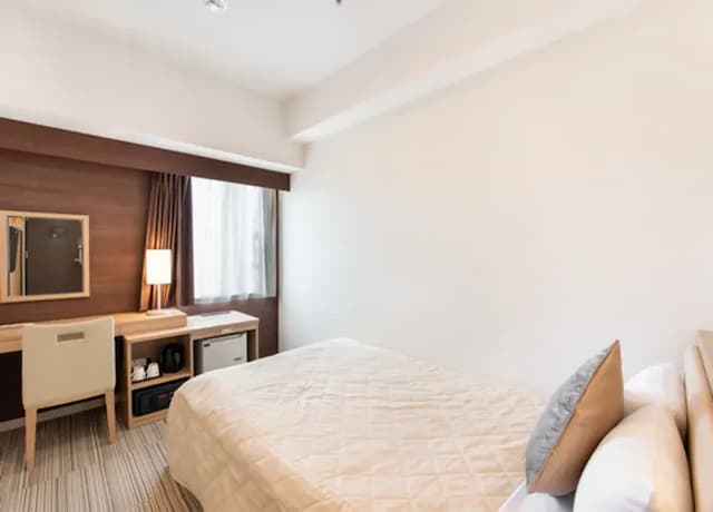 ユニゾイン金沢百万石通り-セミダブルルーム-2