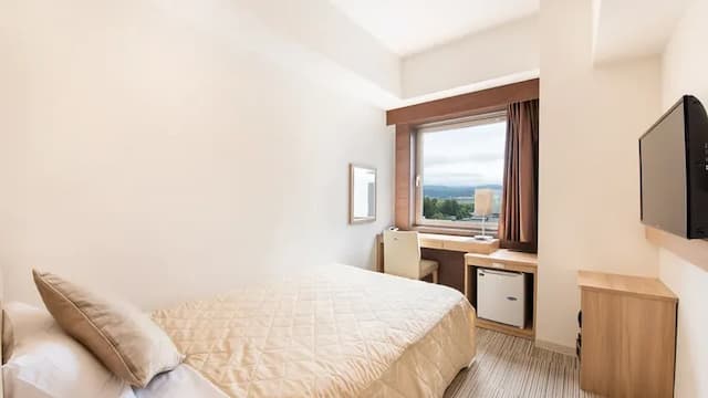 ユニゾイン金沢百万石通り-セミダブルルーム-3