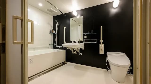 Barrier-free room / bathroom