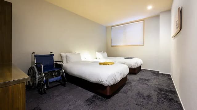 Barrier-free twin room