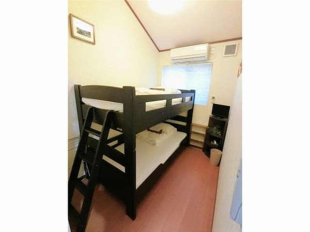 여성전용 나노하나 게스트 하우스 (Woman only Guesthouse NANOHANA) / 가와라마치역 0.5km 거리-Western-Style Double Room-1