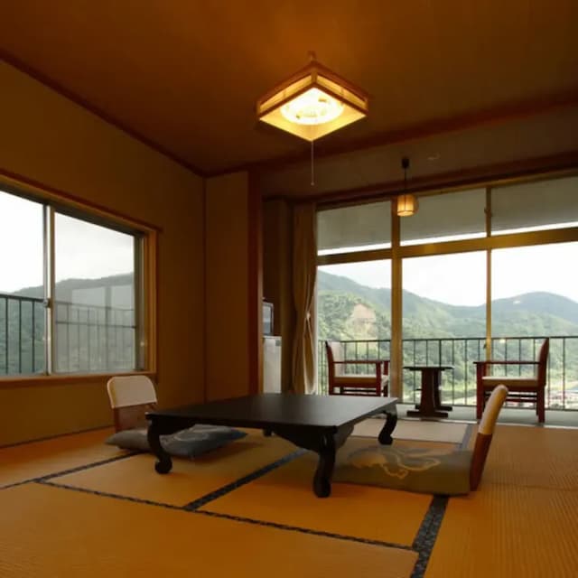 越後湯澤湯元 卵之湯 雪國之宿 高半｜越後湯澤站開車5分/自行車租借-東館5樓 山景和室【不挑房】-2