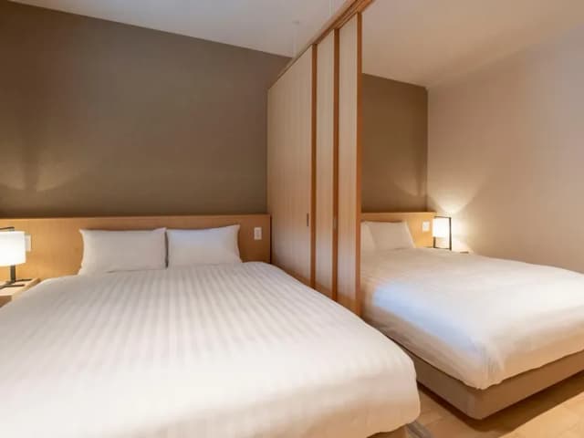 【102・103】寝室／間仕切りを閉めて、半個室にしてお休みいただけます