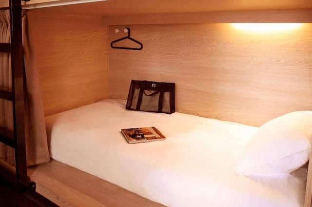星盒青年旅館-12床混合宿舍間的1個床位-3