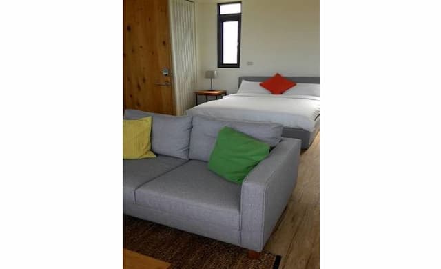 Tall House-River View Suite-8