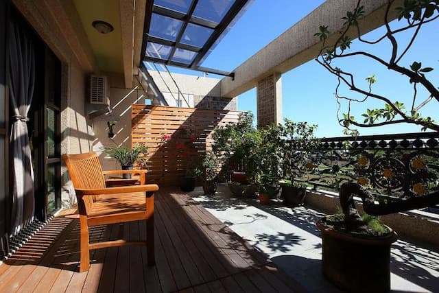 Dahua Ziwei B&B | Can accommodate 12 people in a private room in Hualien | Pastoral leisurely forest life-Jasmine Orange Double Room-7