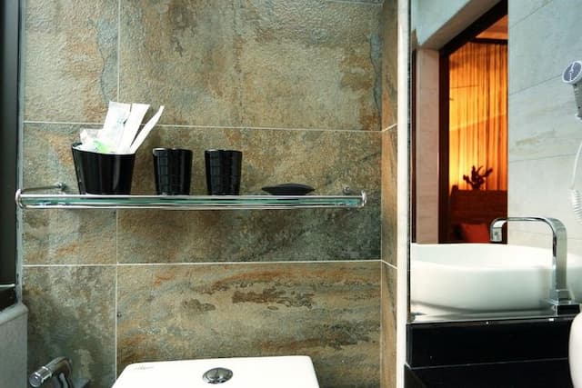 Dahua Ziwei B&B | Can accommodate 12 people in a private room in Hualien | Pastoral leisurely forest life-Tuberose Double Room-8