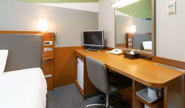 康福飯店 富山｜富山站徒歩3分/富岩運河環水公園開車4分-經濟雙人房【不挑房】-3