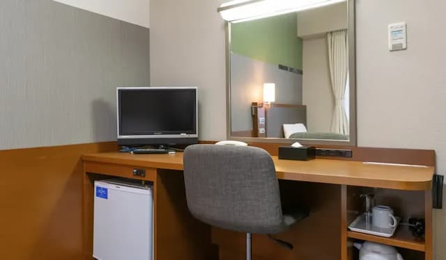 康福飯店 富山｜富山站徒歩3分/富岩運河環水公園開車4分-標準雙人房【不挑房】-3