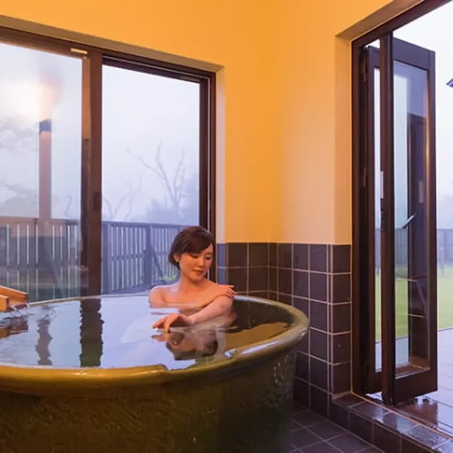 "Pottery bath" The flowing hot spring is a high-quality alkaline hot spring for beautiful skin