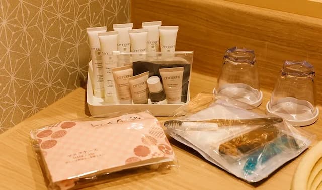 Hotel Rashiku Kanazawa-Deluxe Twin Room-3