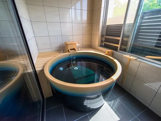 [Wamirei Jr. Suite] 40 square meters + private terrace 8 square meters, Shigaraki ware open-air bath