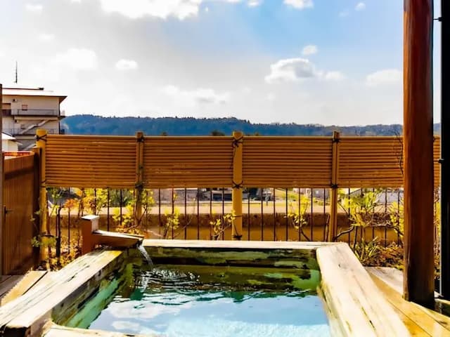 温泉めい想倶楽部　富士屋旅館-【檜と銀彩壺の露天風呂二つ客室】テラス付-3