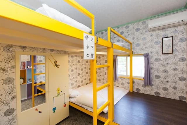 512 huts homestay-Quadruple Room-1