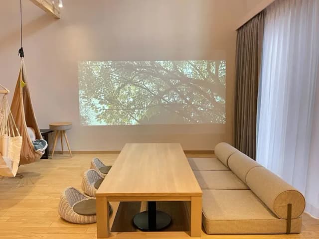 【D1タイプ：リビング】まるで映画館の様な大迫力映像をお楽しみください