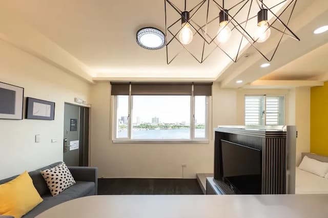 運河十六 海港景觀旅宿-港景套房B-5