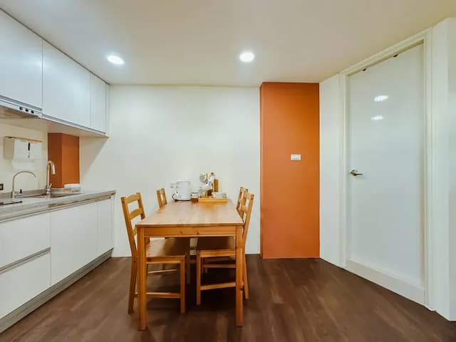 運河十六 海港景觀旅宿-港景套房C-14