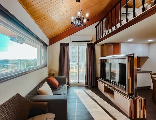 運河十六 海港景觀旅宿-港景套房C-1