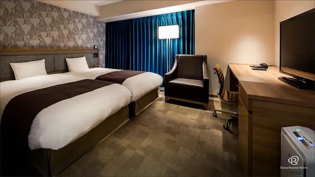 大和ROYNET飯店 德島站前｜德島站徒步1分/阿波舞會館徒步10分-好萊塢雙床房【不挑房】-1