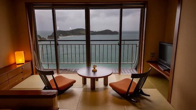 Superb ocean view DX Japanese-Western style room