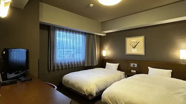 丸龜ROUTE-INN飯店 | 丸龜站開車約5分鐘-雙床房【不挑房】-1